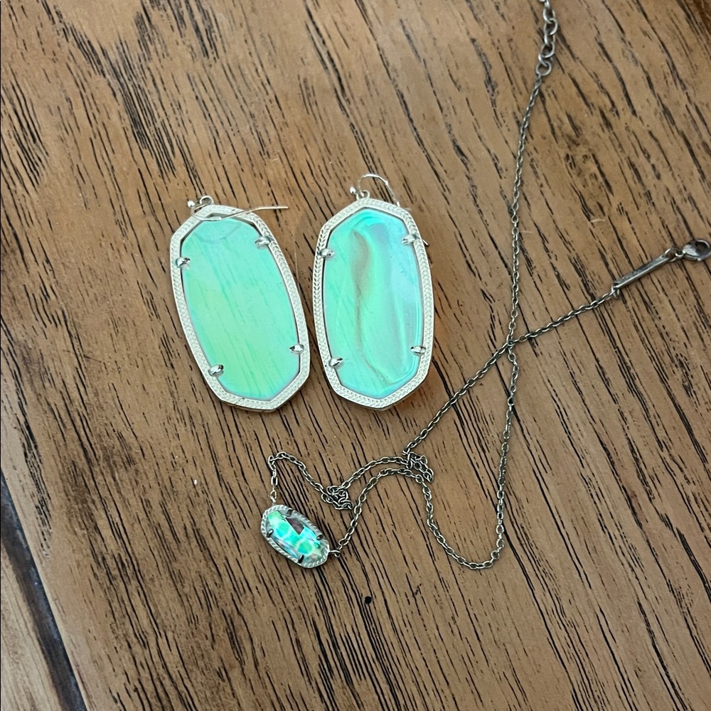 Kendra Scott Earring and Necklace Set